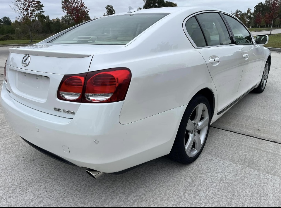 Rear passenger-side view